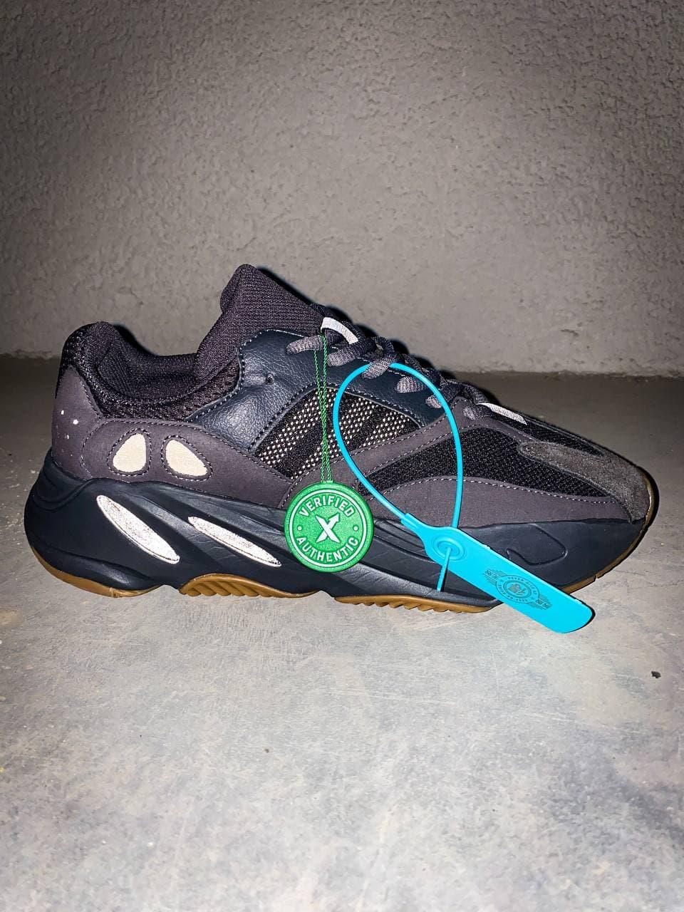 Adidas Yeezy Boost 700 V1 Wave Runner «Black Raw Rubber»