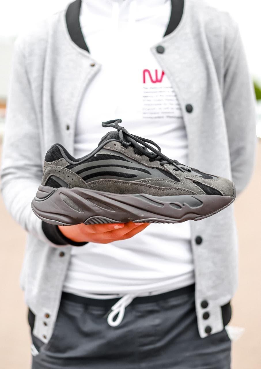 Adidas Yeezy Boost 700 V2 Vanta Black