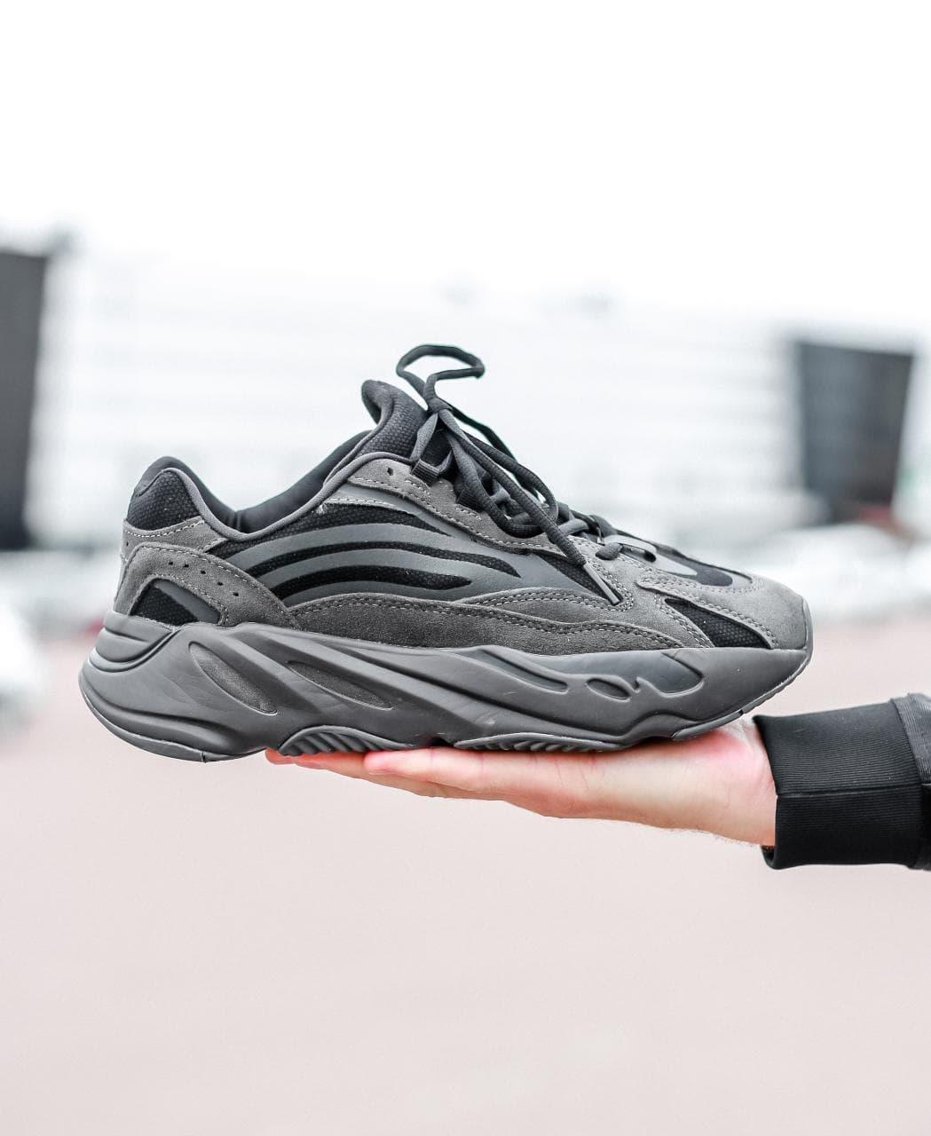 Adidas Yeezy Boost 700 V2 Vanta Black