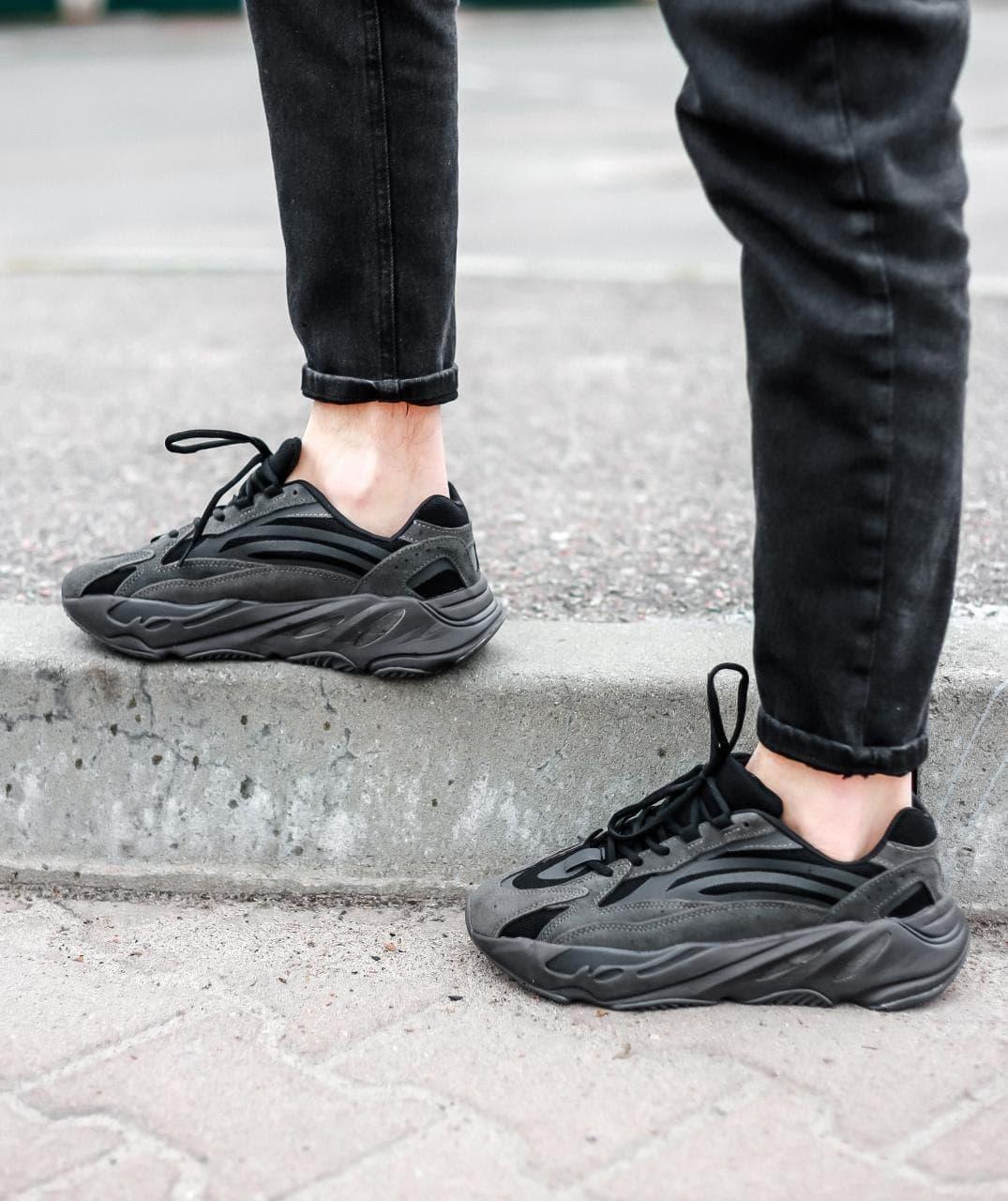 Adidas Yeezy Boost 700 V2 Vanta Black