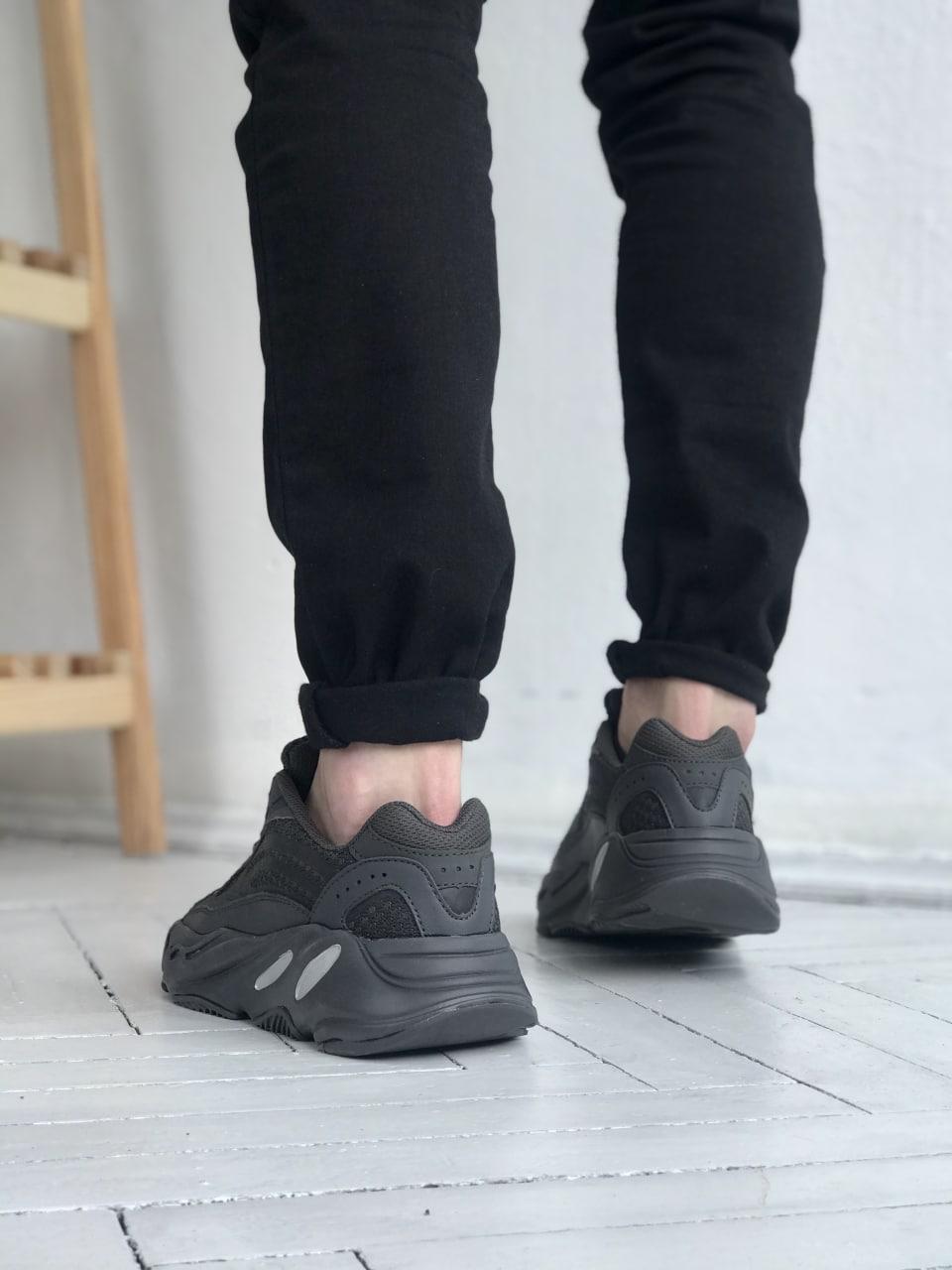 Adidas Yeezy Boost 700 V2 Vanta Leather Black