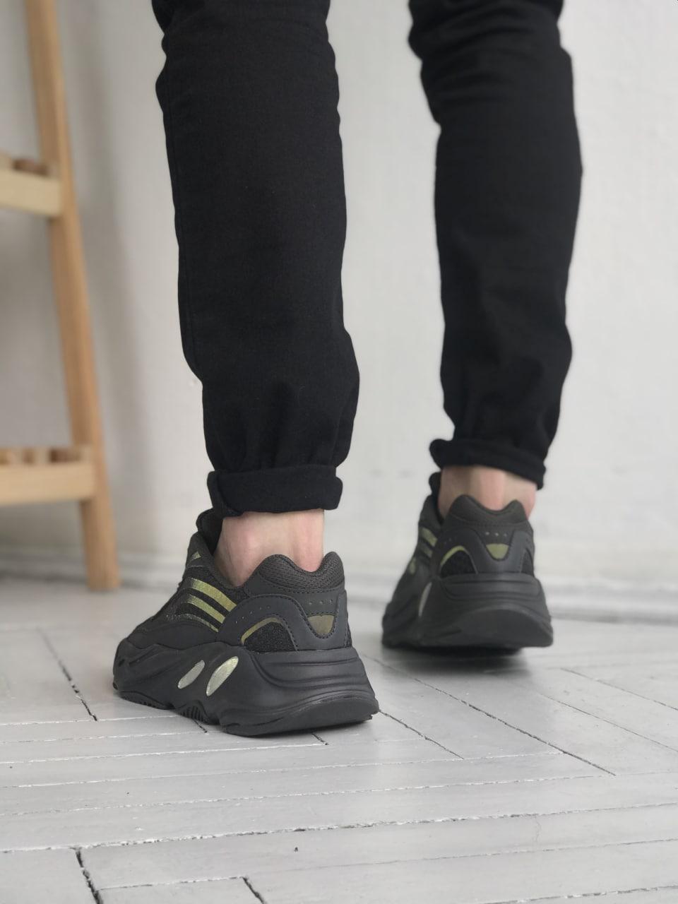 Adidas Yeezy Boost 700 V2 Vanta Leather Black