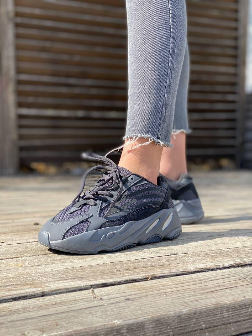 Adidas Yeezy Boost 700 V2 Vanta Leather Black White