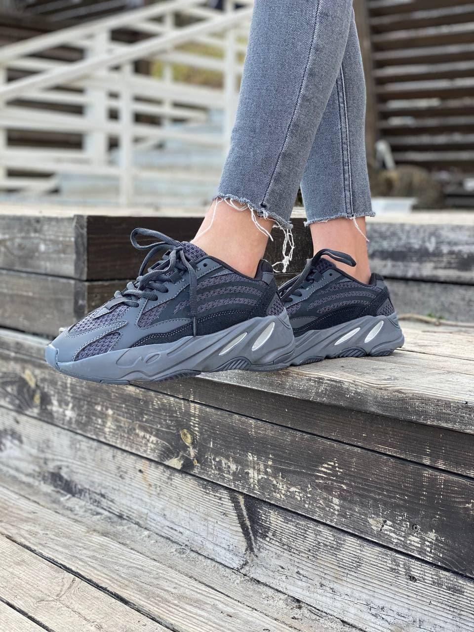 Adidas Yeezy Boost 700 V2 Vanta Leather Black White