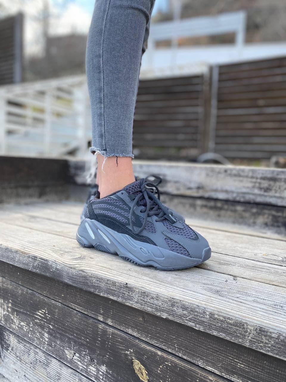 Adidas Yeezy Boost 700 V2 Vanta Leather Black White