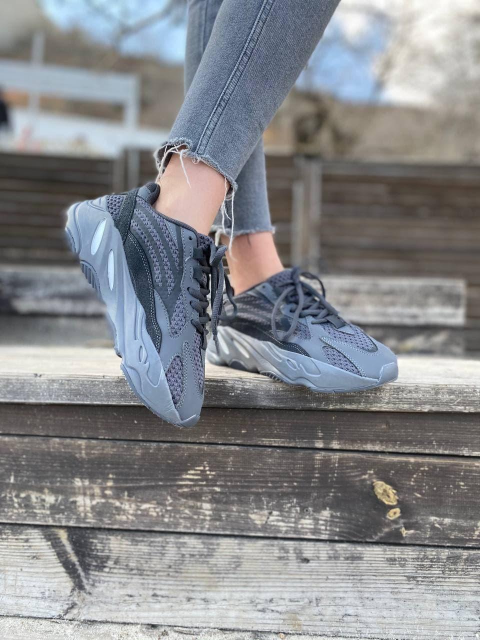 Adidas Yeezy Boost 700 V2 Vanta Leather Black White