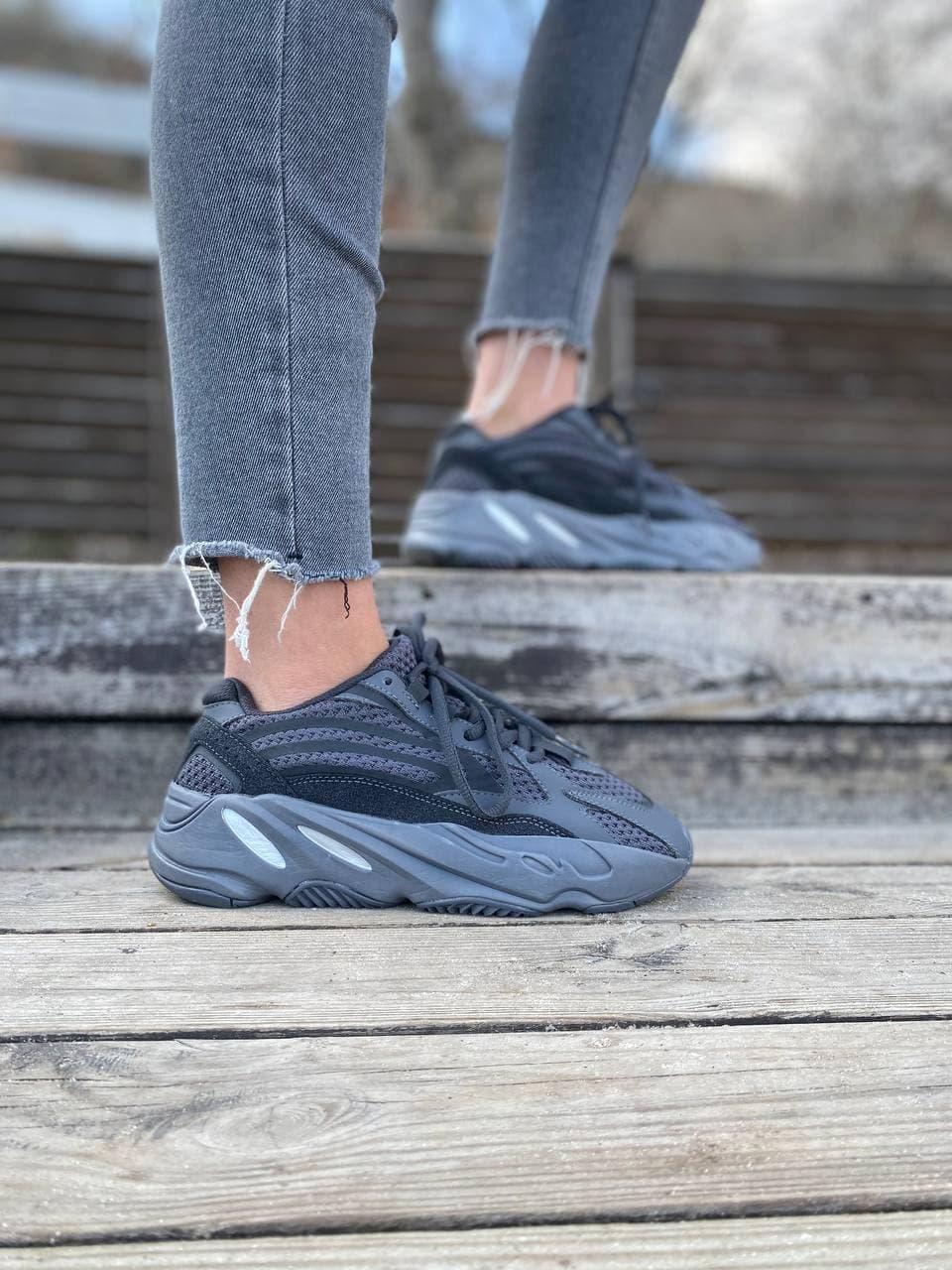 Adidas Yeezy Boost 700 V2 Vanta Leather Black White