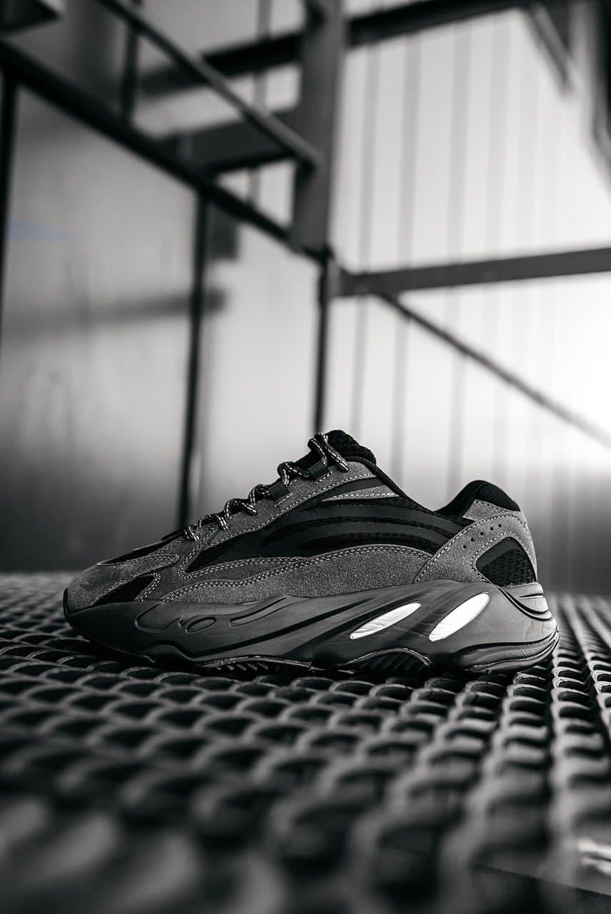 Adidas Yeezy Boost 700 V2 Black 2