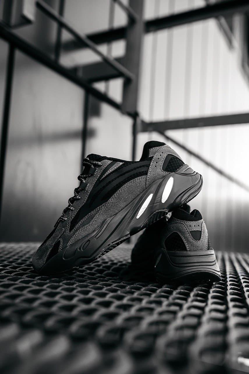 Adidas Yeezy Boost 700 V2 Black 2