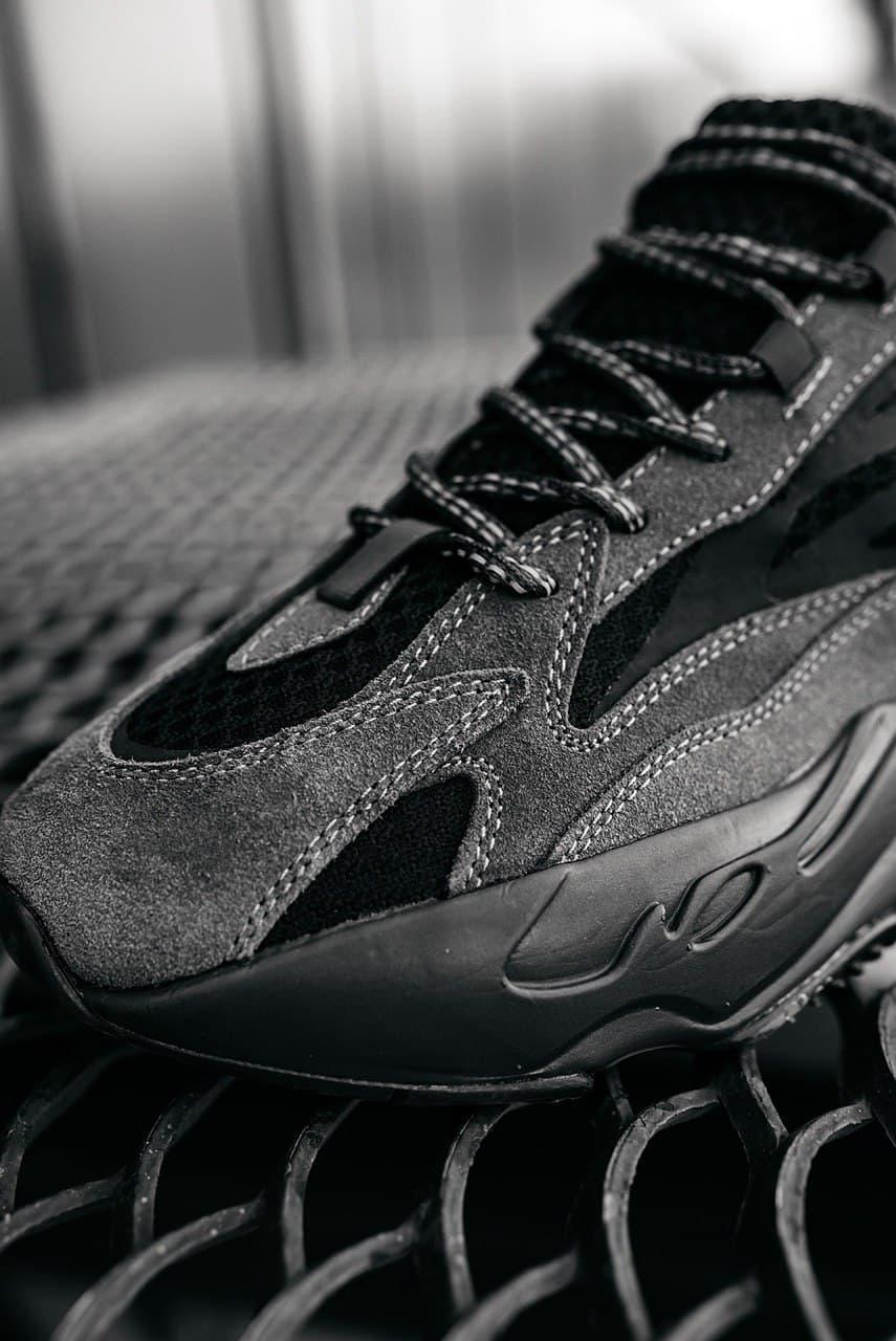 Adidas Yeezy Boost 700 V2 Black 2