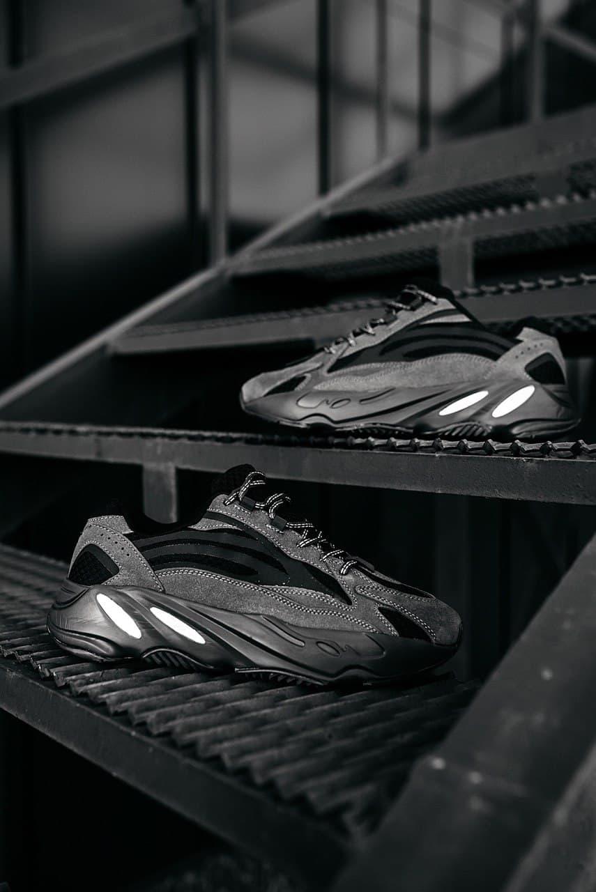 Adidas Yeezy Boost 700 V2 Black 2