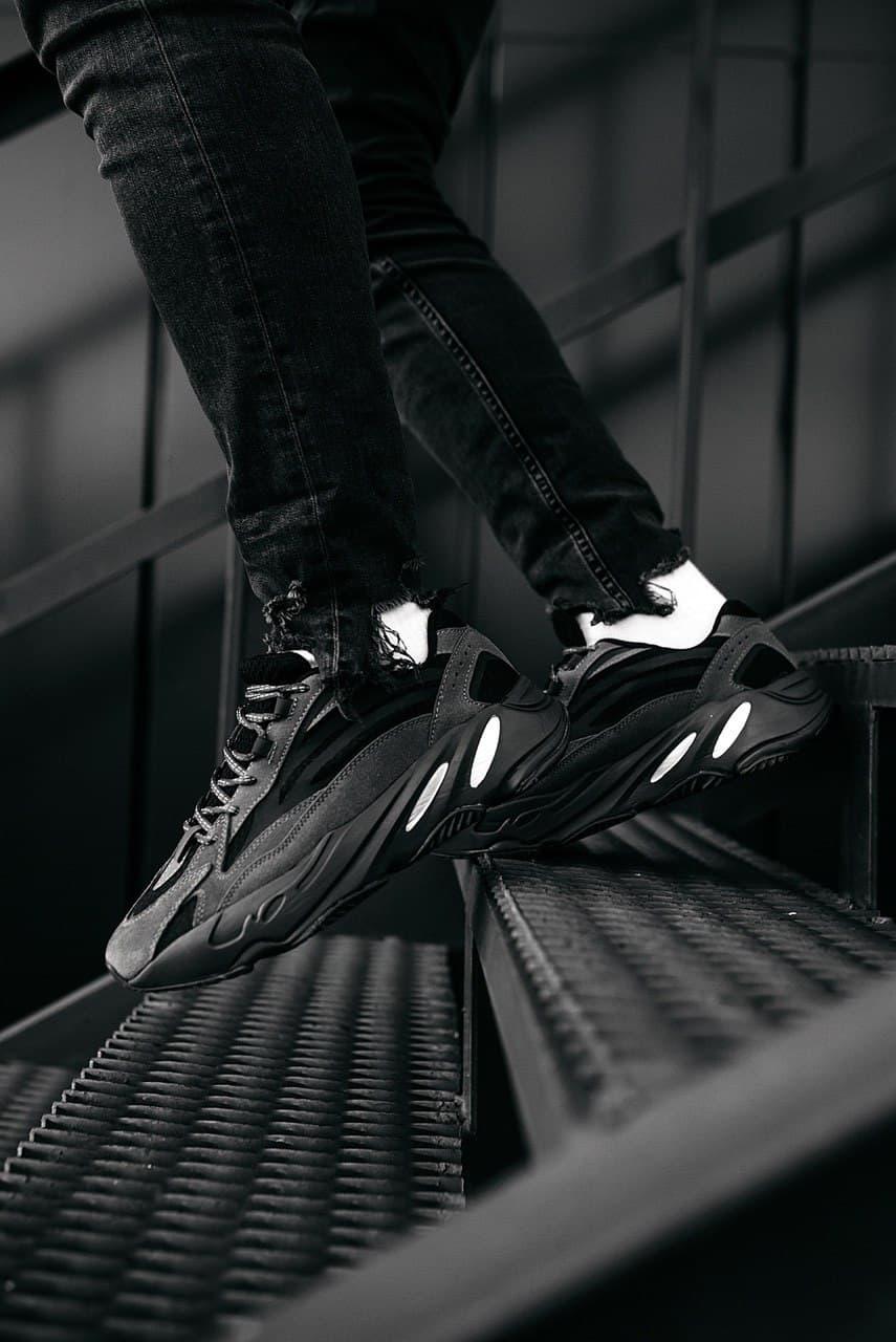 Adidas Yeezy Boost 700 V2 Black 2