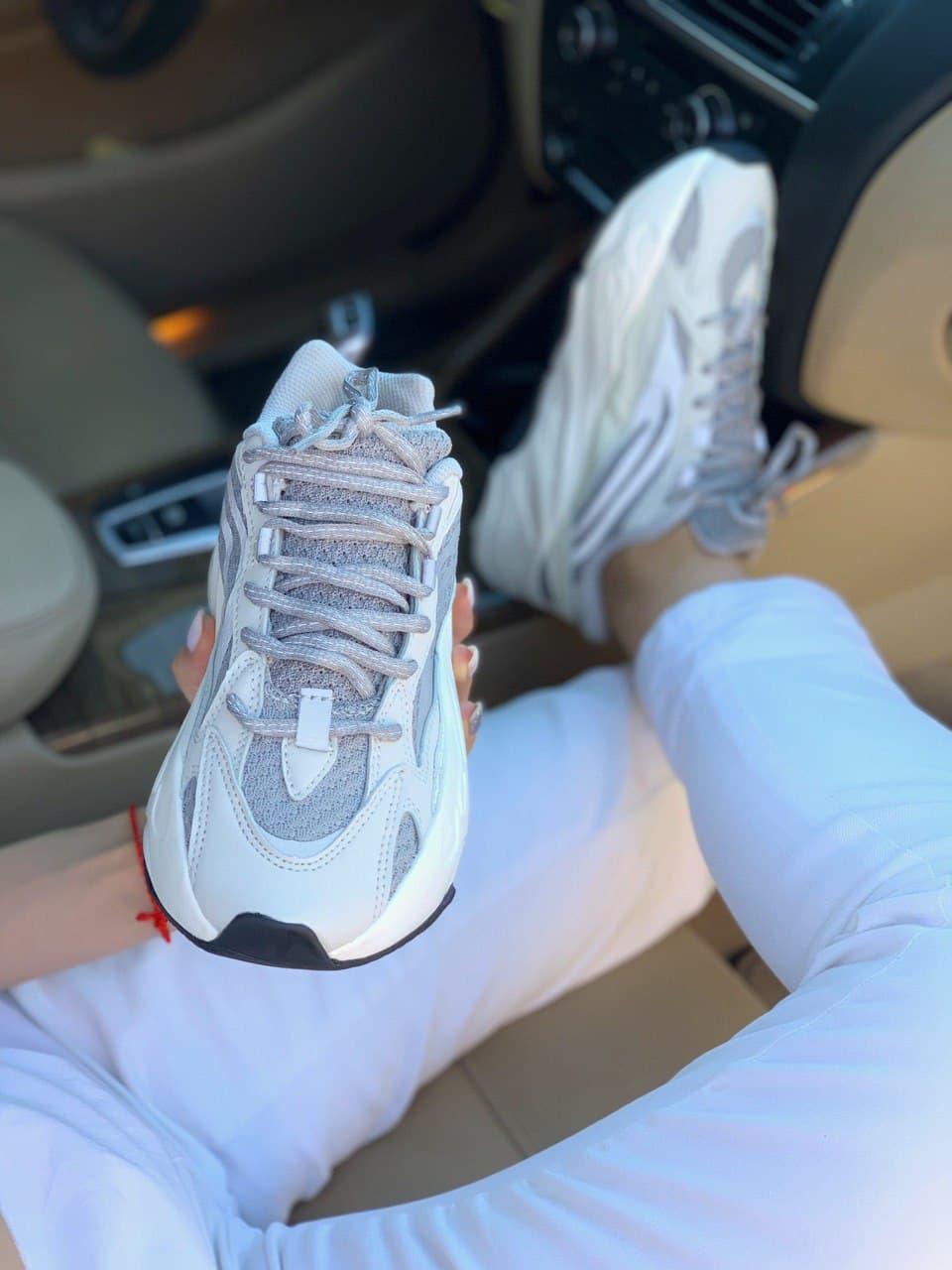 Adidas Yeezy Boost 700 V2 Static
