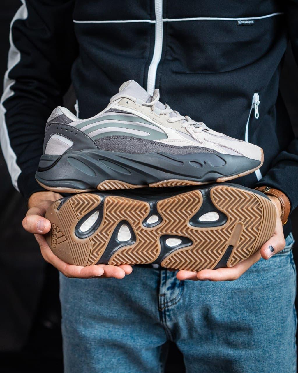Adidas Yeezy Boost 700 V2 Tephra