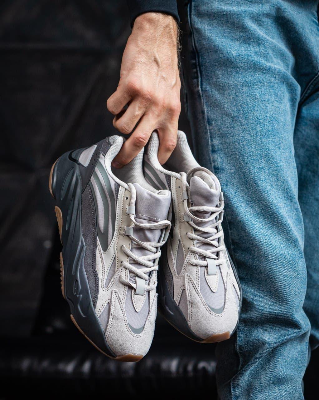 Adidas Yeezy Boost 700 V2 Tephra