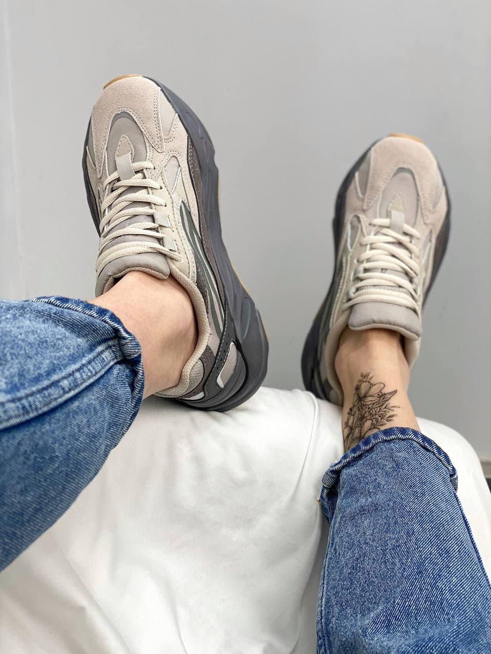 Adidas Yeezy Boost 700 V2 Tephra