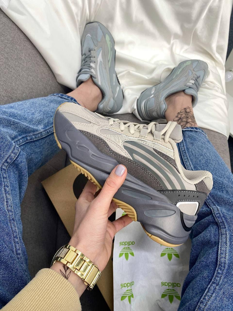 Adidas Yeezy Boost 700 V2 Tephra