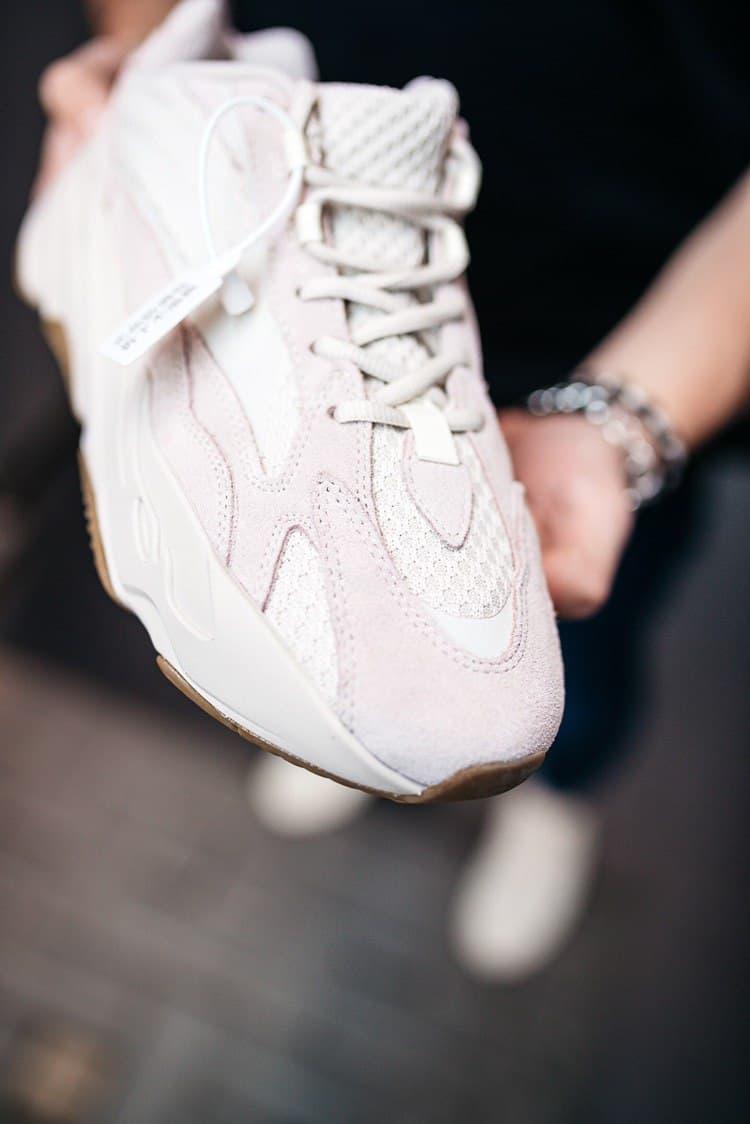 Adidas Yeezy Boost 700 V2 New 2019 Analog