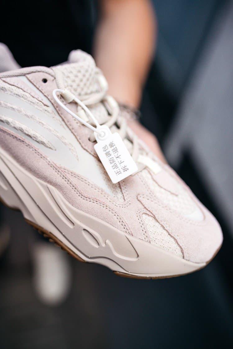Adidas Yeezy Boost 700 V2 New 2019 Analog