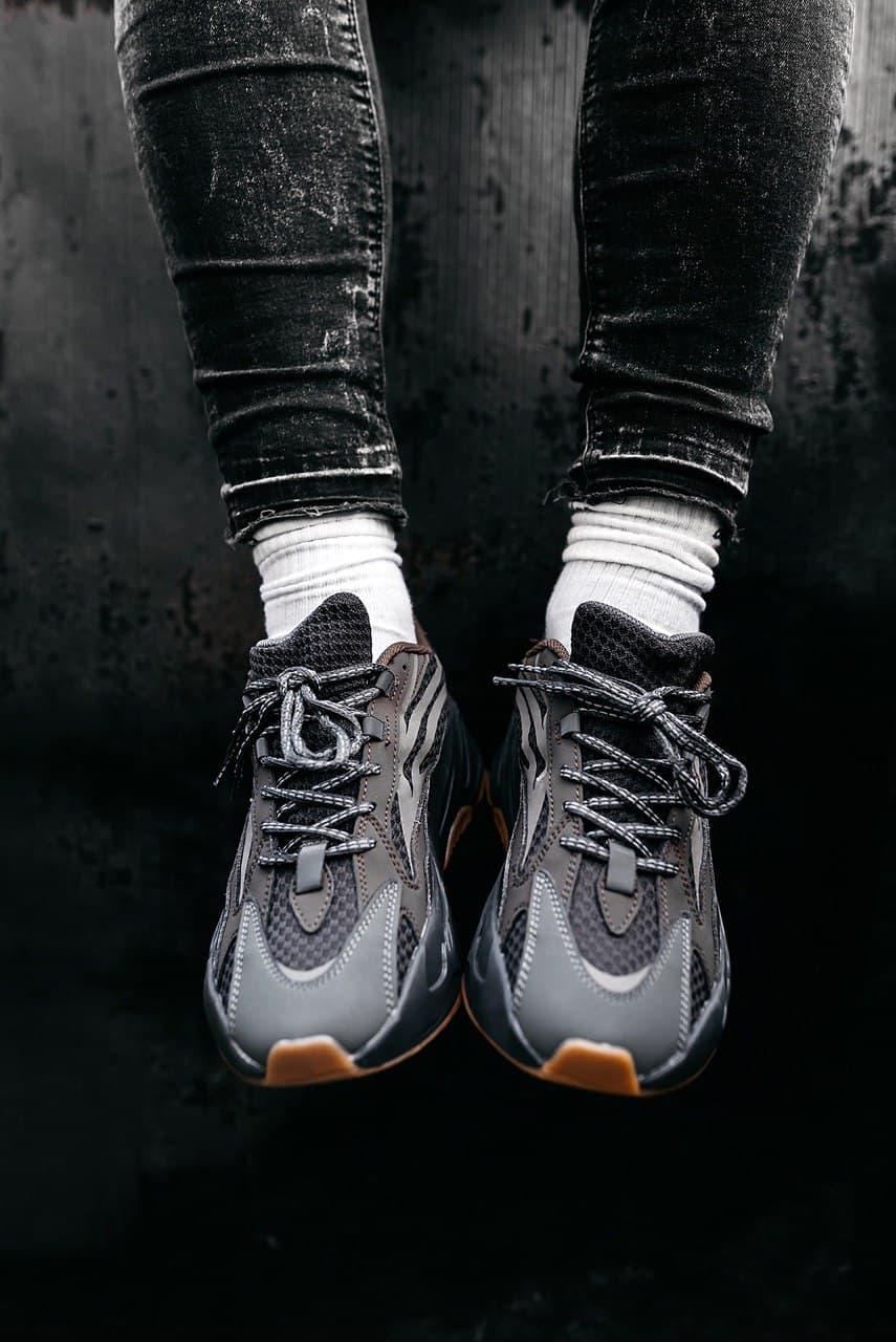 Adidas Yeezy Boost 700 V2 Geode