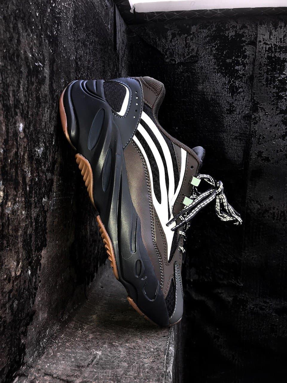 Adidas Yeezy Boost 700 V2 Geode
