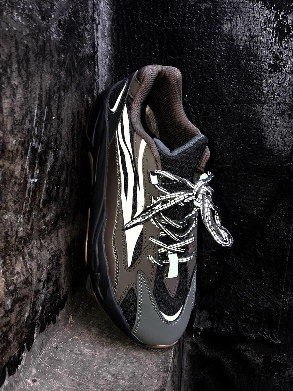 Adidas Yeezy Boost 700 V2 Geode