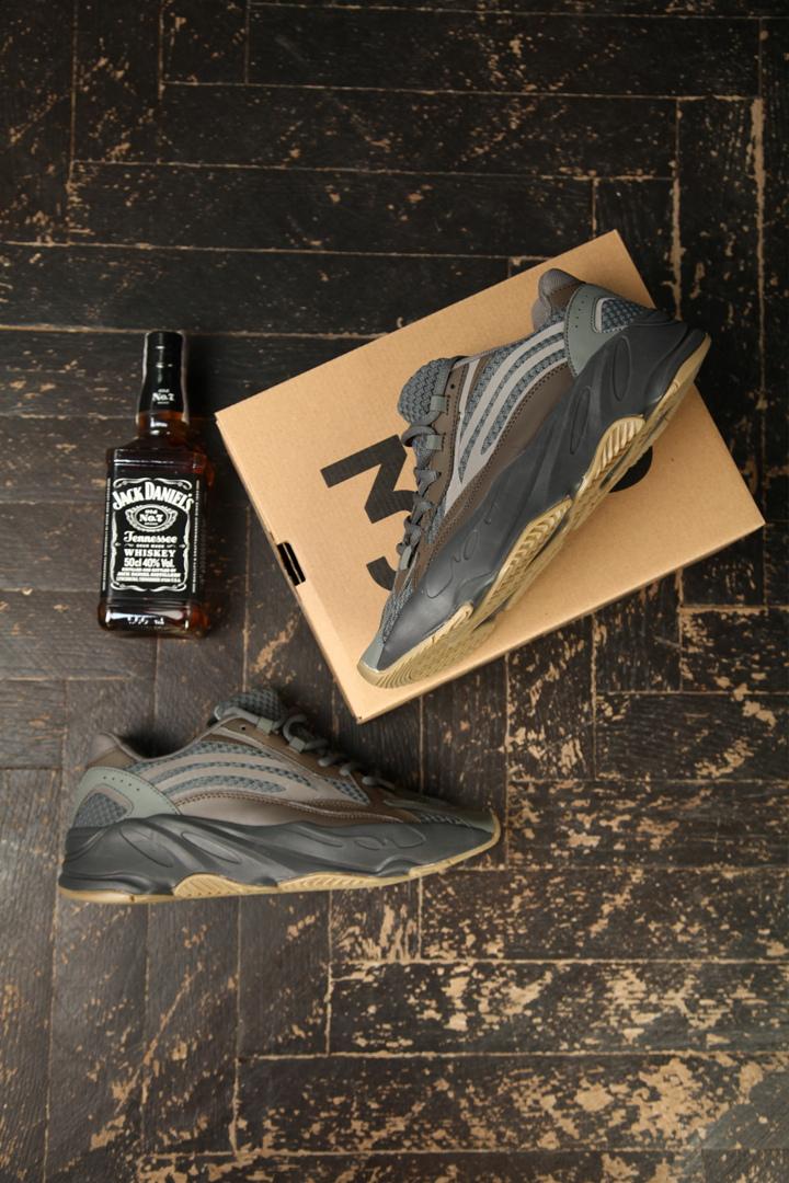 Adidas Yeezy Boost 700 V2 Geode Brown