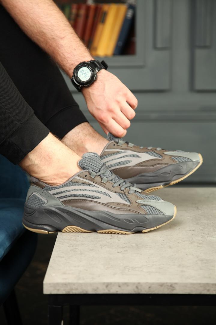 Adidas Yeezy Boost 700 V2 Geode Brown