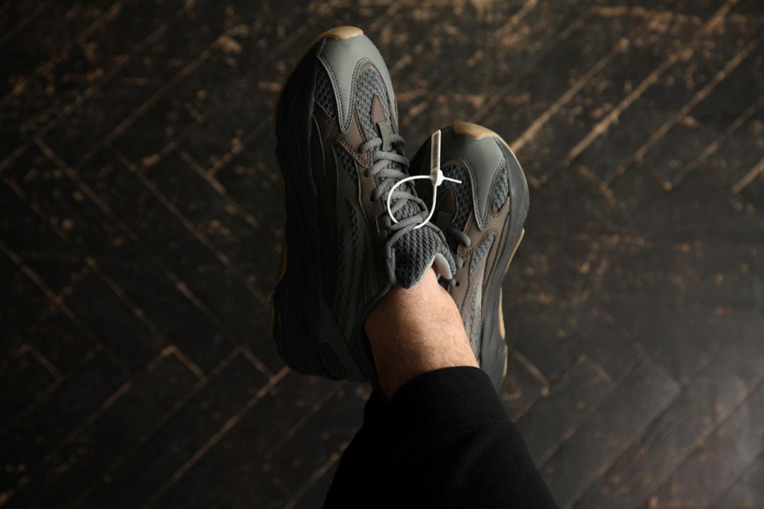 Adidas Yeezy Boost 700 V2 Geode Brown