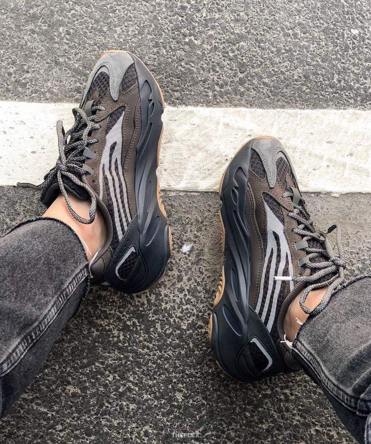 Adidas Yeezy Boost 700 V2 Geode Brown
