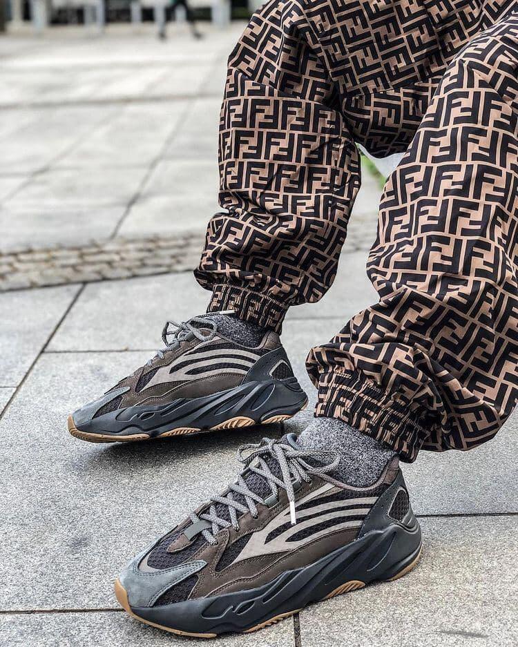 Adidas Yeezy Boost 700 V2 Geode Brown
