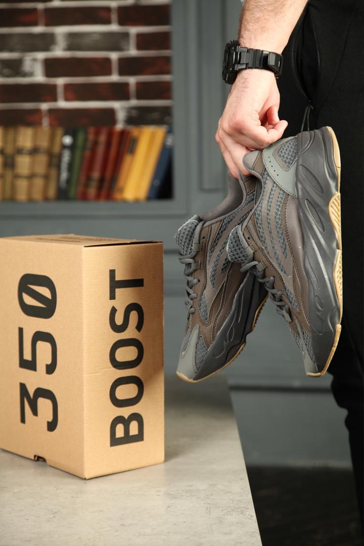 Adidas Yeezy Boost 700 V2 Geode Brown