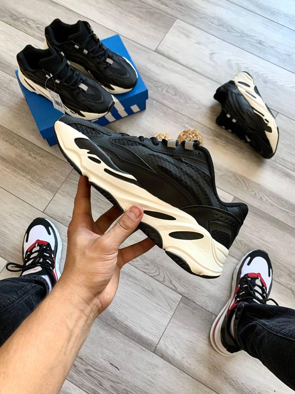Adidas Yeezy Boost 700 V2 Black White