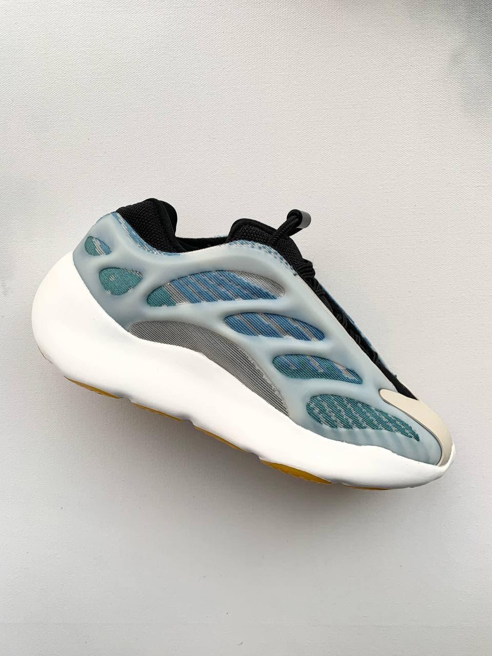 Adidas Yeezy Boost 700 V3 Kyanite 2