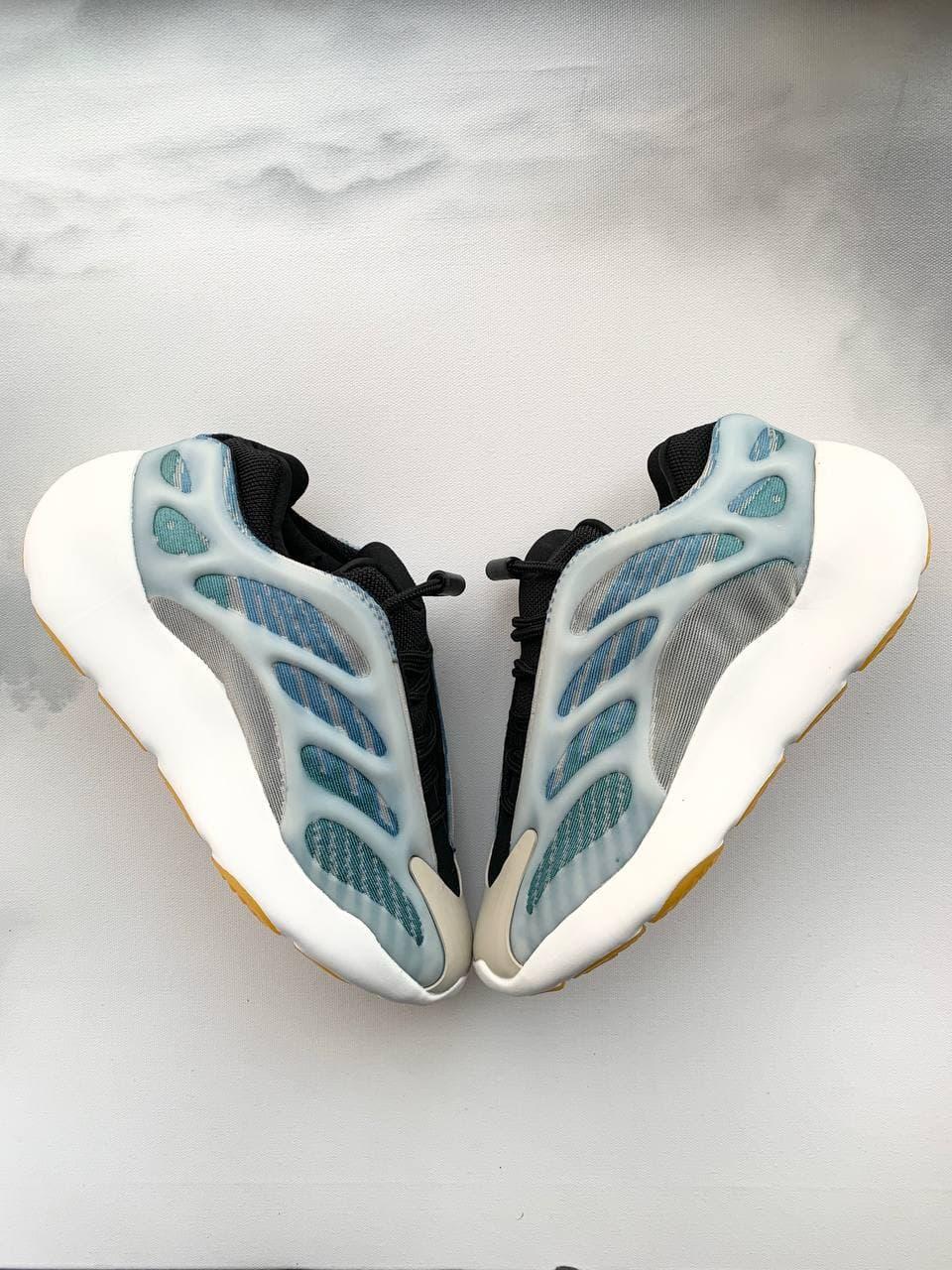 Adidas Yeezy Boost 700 V3 Kyanite 2