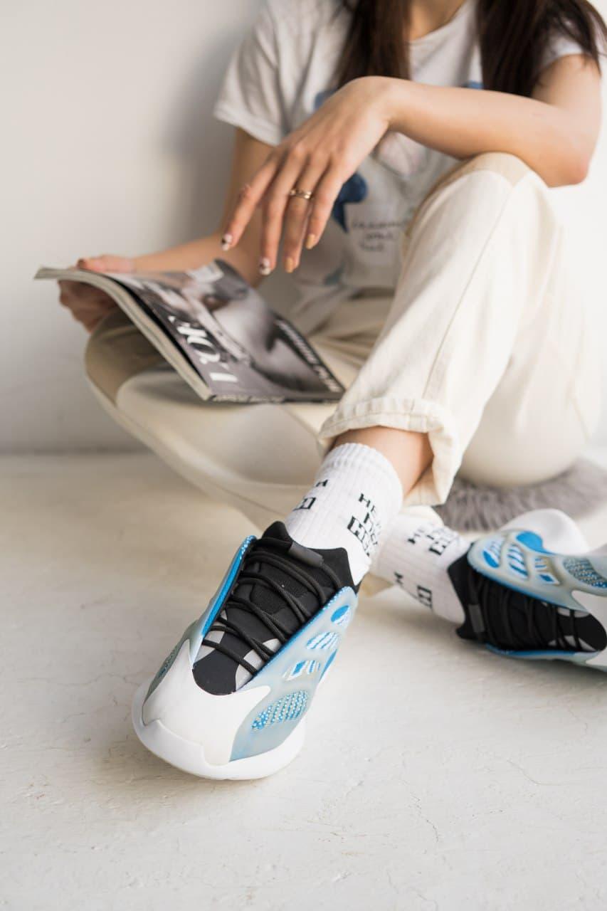 Adidas Yeezy Boost 700 V3 Arzareth 2