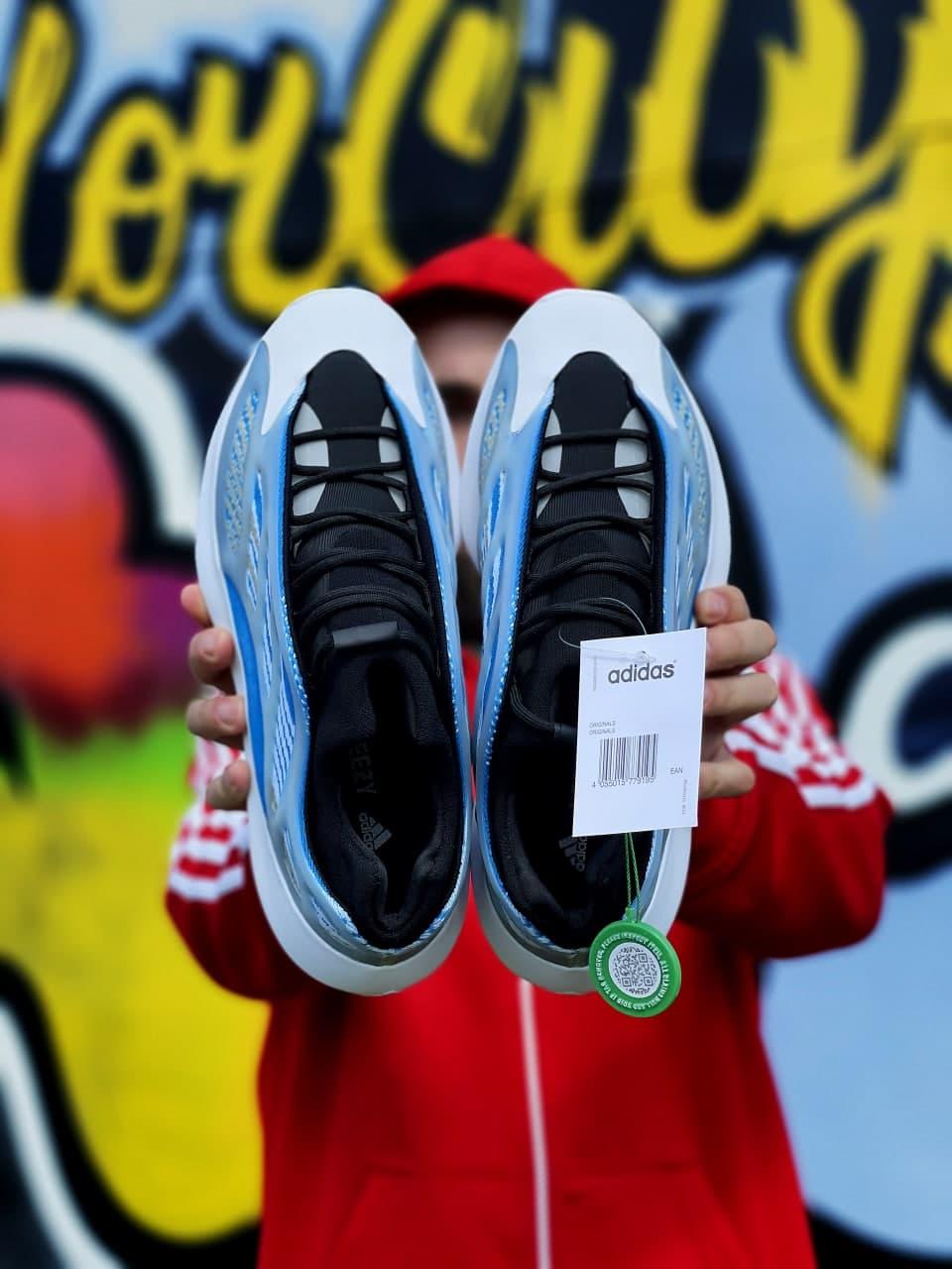 Adidas Yeezy Boost 700 V3 Arzareth 2