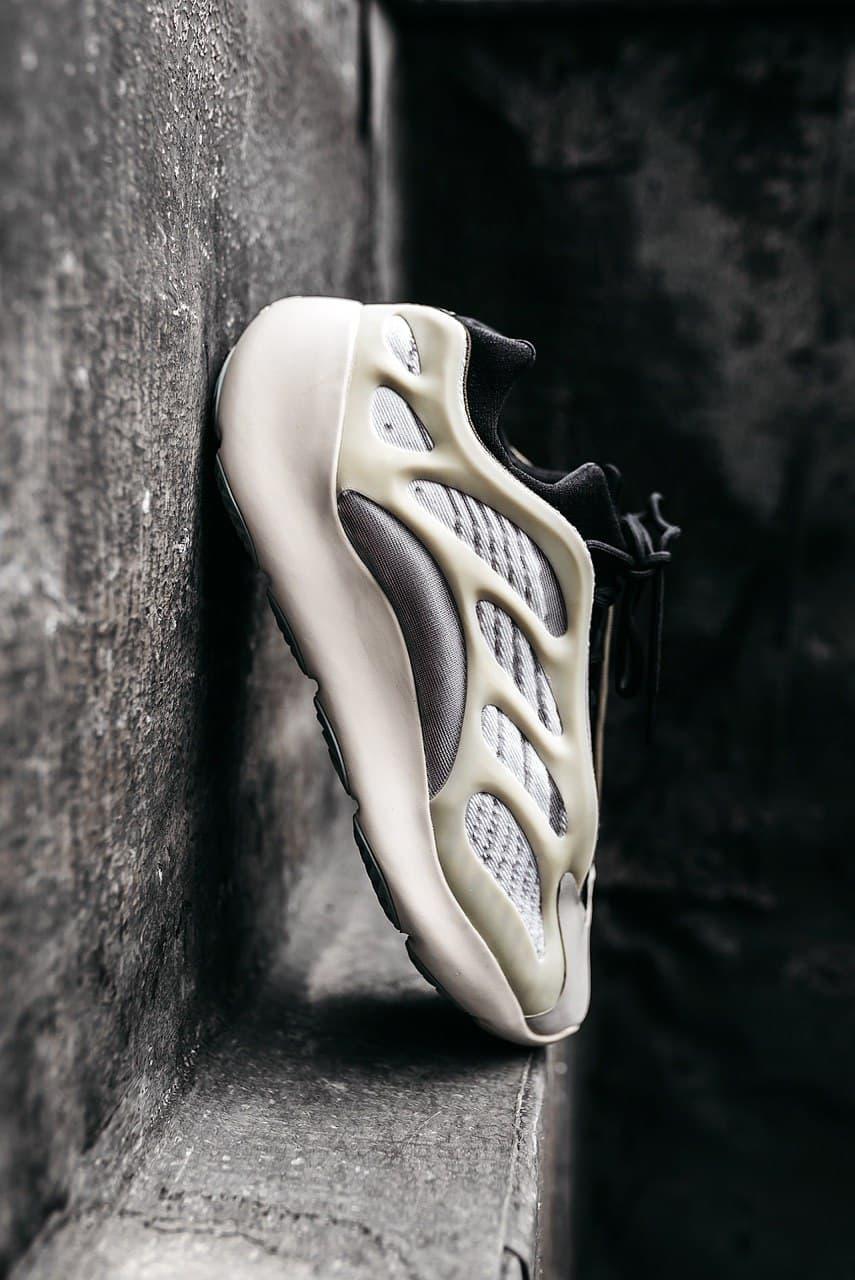 Adidas Yeezy Boost 700 V3 Azael