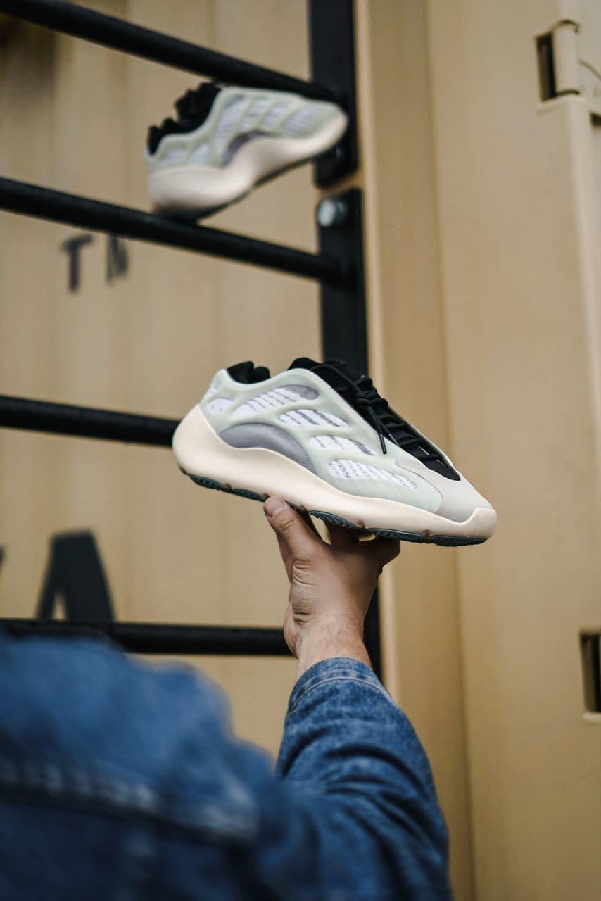 Adidas Yeezy Boost 700 V3 Azael