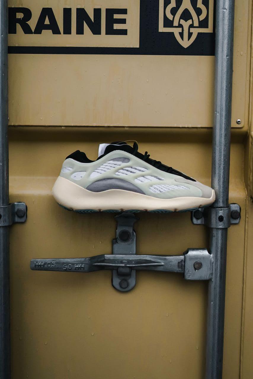 Adidas Yeezy Boost 700 V3 Azael