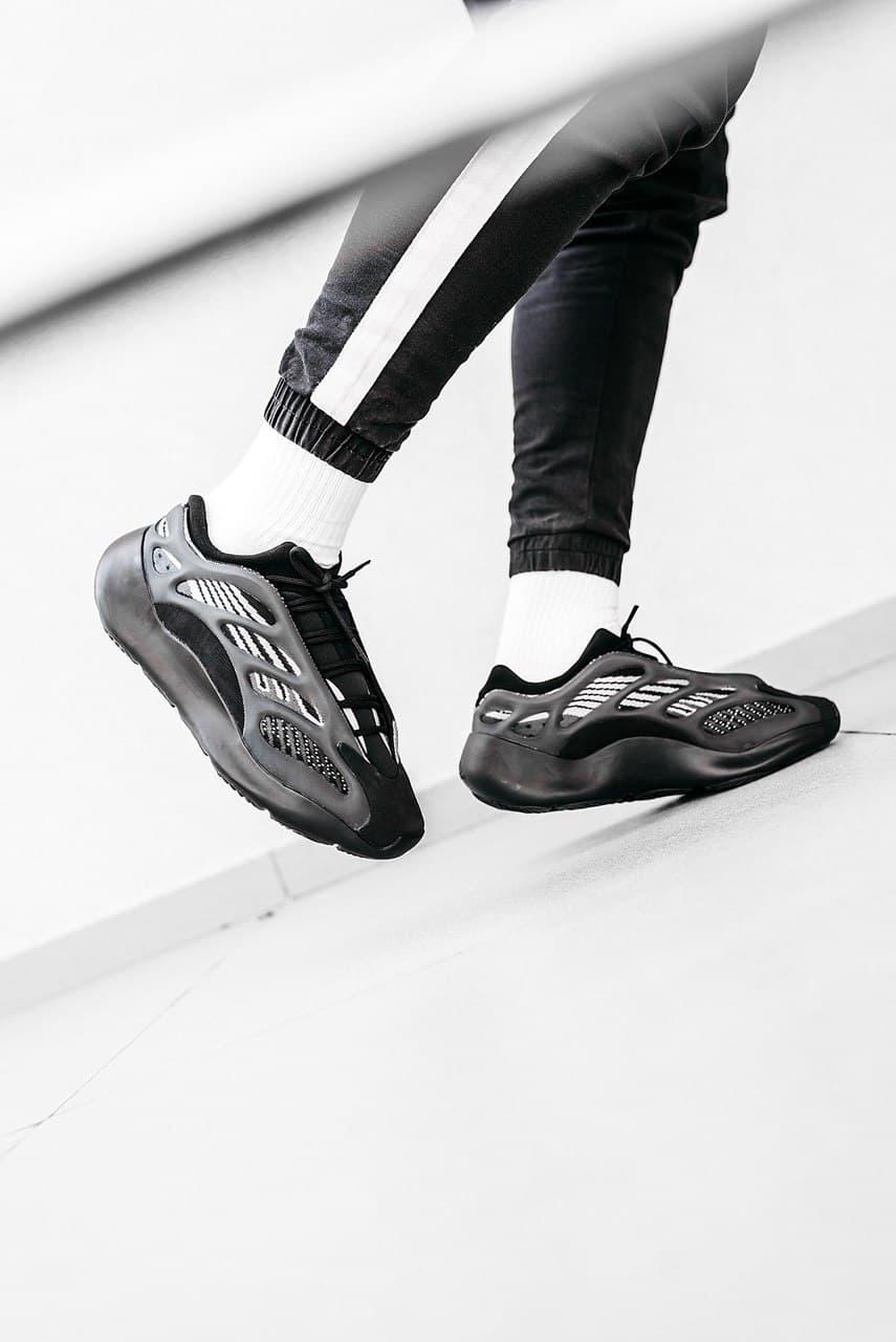 Adidas Yeezy Boost 700 V3 Black Alvah