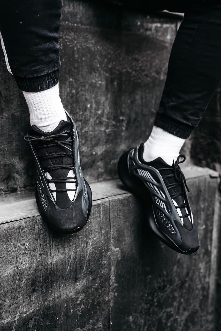 Adidas Yeezy Boost 700 V3 Black Alvah