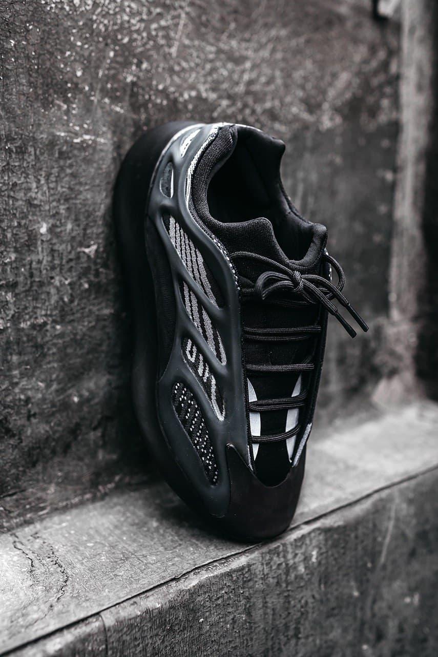 Adidas Yeezy Boost 700 V3 Black Alvah