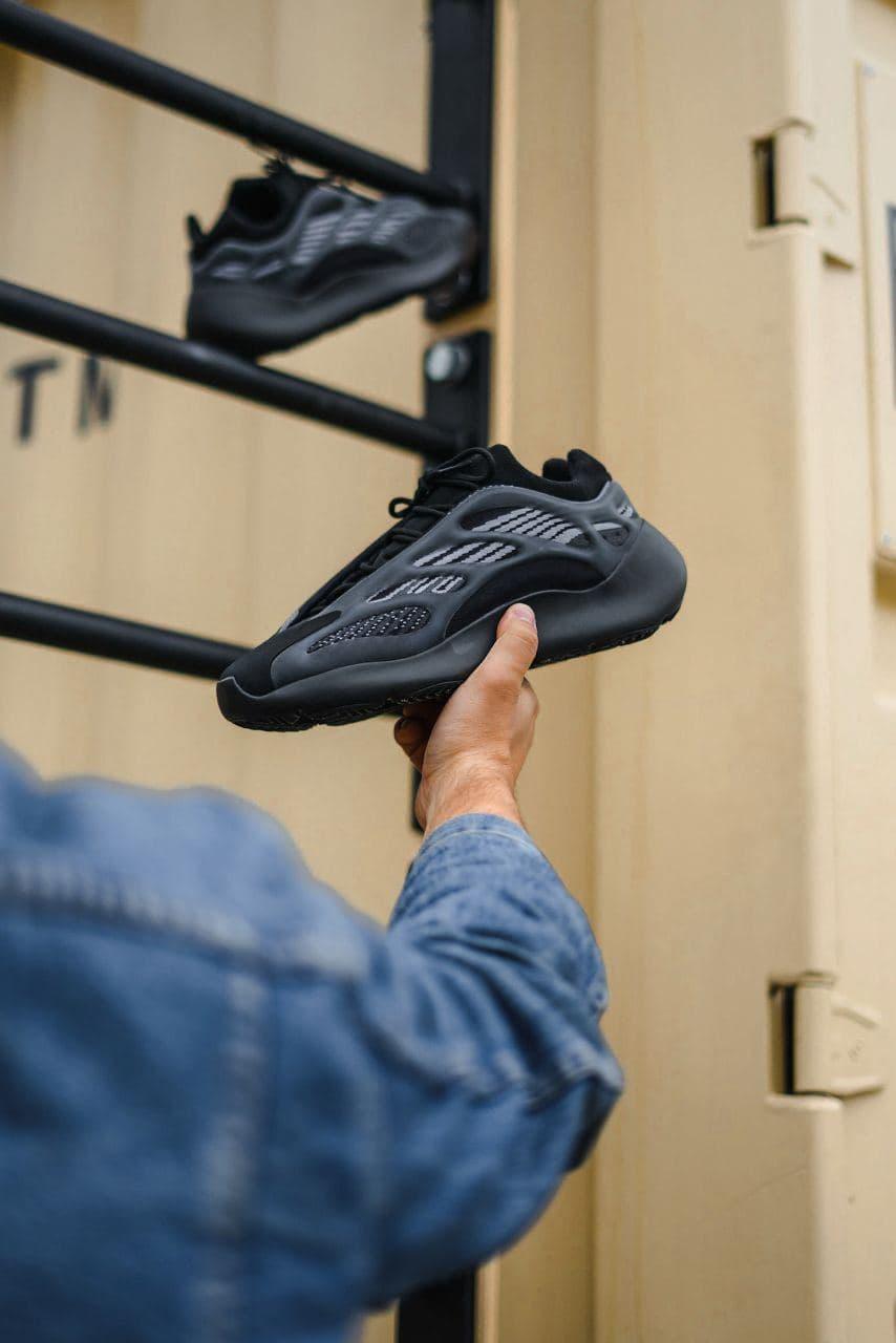 Adidas Yeezy Boost 700 V3 Black Alvah