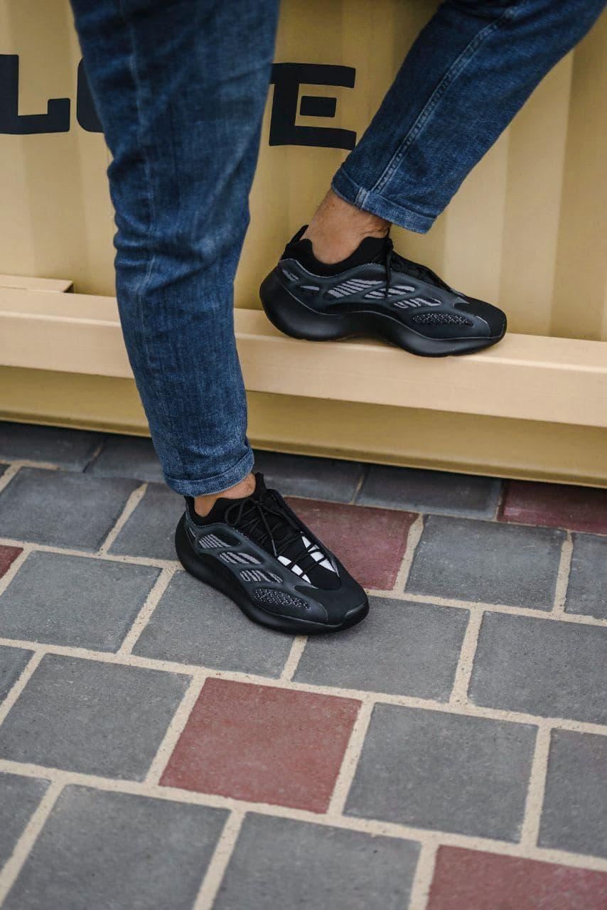 Adidas Yeezy Boost 700 V3 Black Alvah