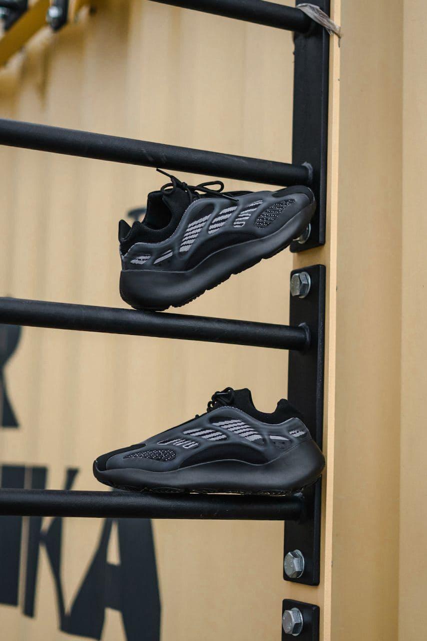 Adidas Yeezy Boost 700 V3 Black Alvah