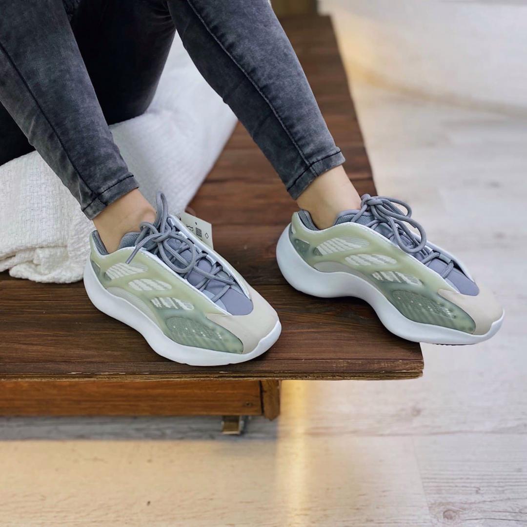 Adidas Yeezy Boost 700 V3 White Tan Gray