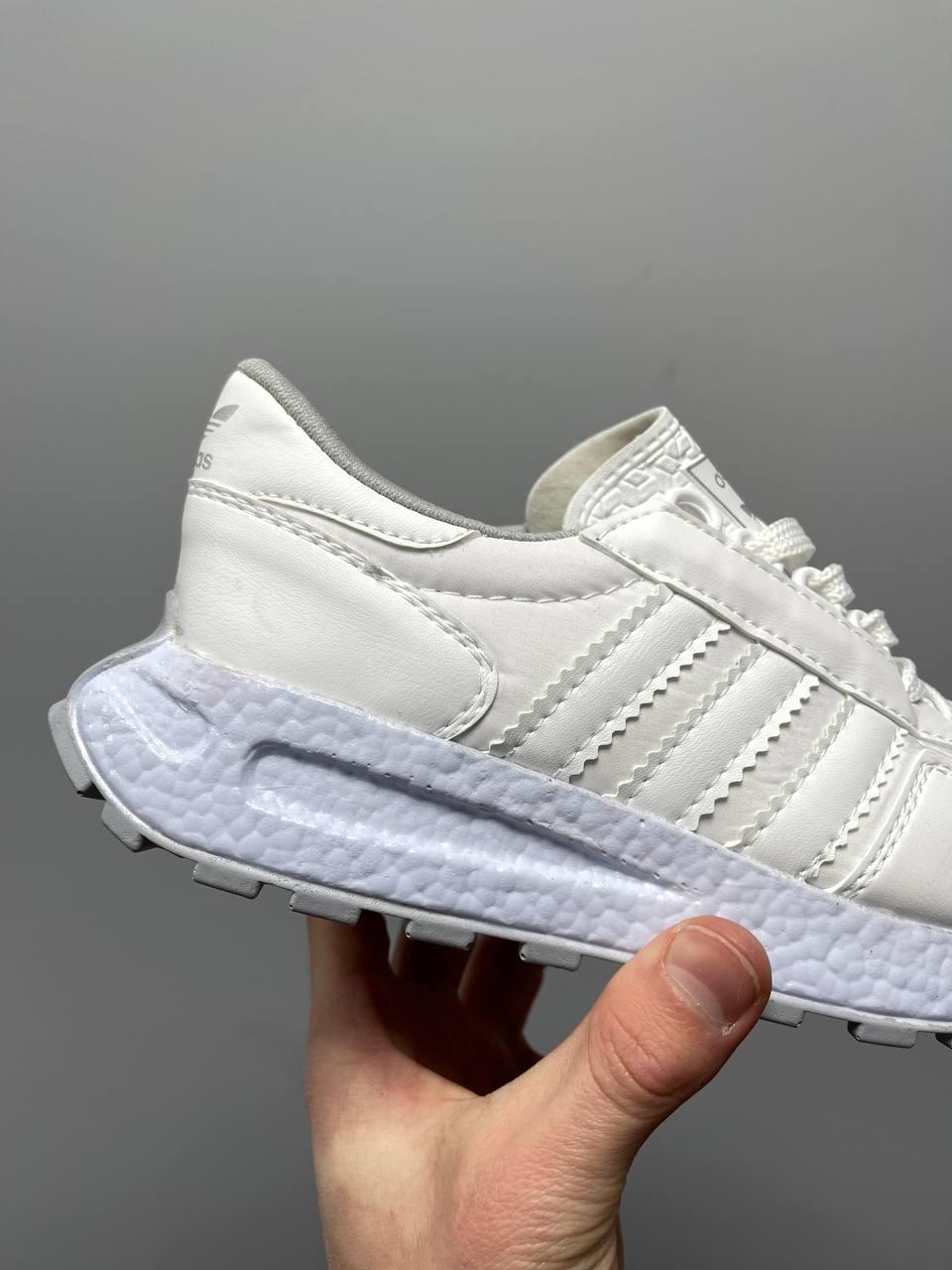 Adidas Retropy White v2
