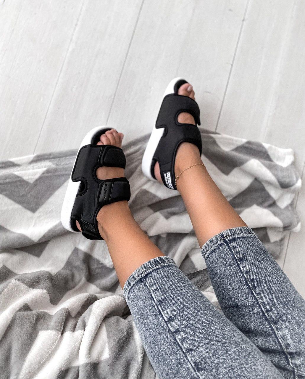 Adidas Black White 3