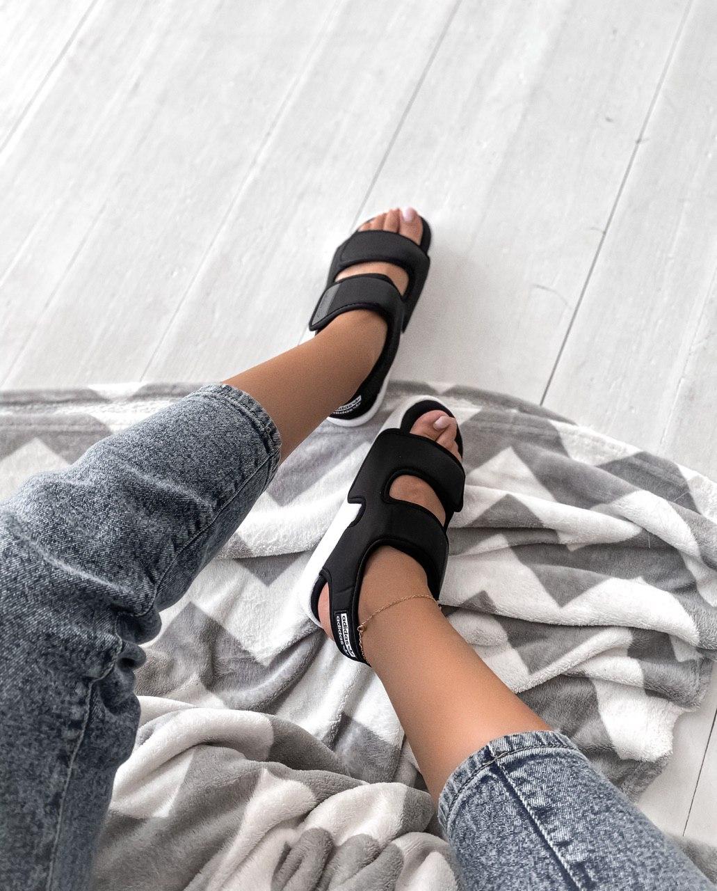 Adidas Black White 3